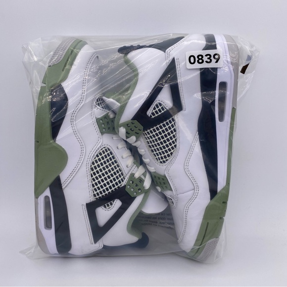 Nike Jordan 4 Retro Seafoam Women's Sneakers Shoes    -    Size:  7.5 - Picture 14 of 14